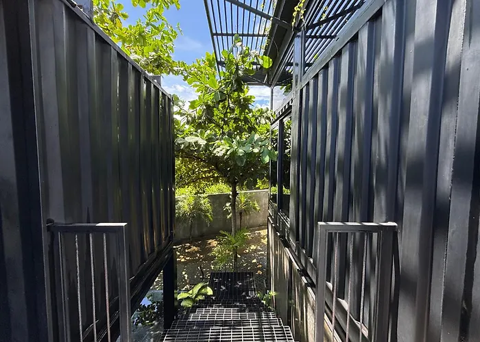 Séjour chez l'habitant Polpo Nero Container