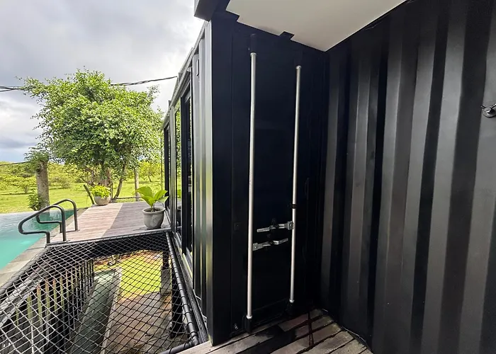 Séjour chez l'habitant Polpo Nero Container *