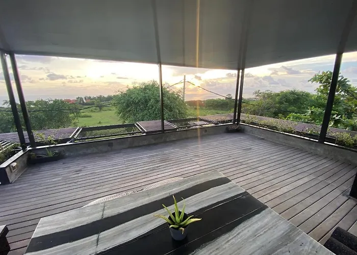 Polpo Nero Container Séjour chez l'habitant Uluwatu